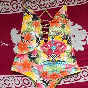 San Lorenzo one piece size small
